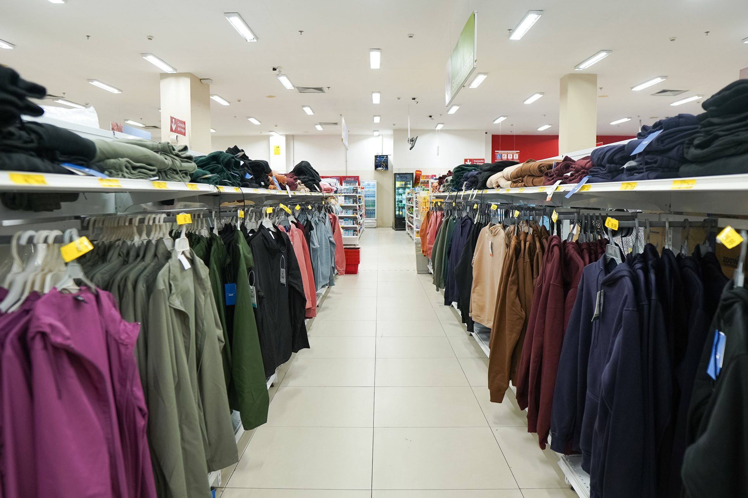 Opções de roupas também podem ser encontradas na Americanas do Shopping Metropolitano. - Shopping Metropolitano Barra